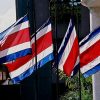 Flags at the Tribunal Supremo de Elecciones (TSE) in San José (Costa Rica). Photo: Tucancillo (trabajo propio) vía Wikimedia Commons (CC BY-SA 3.0)