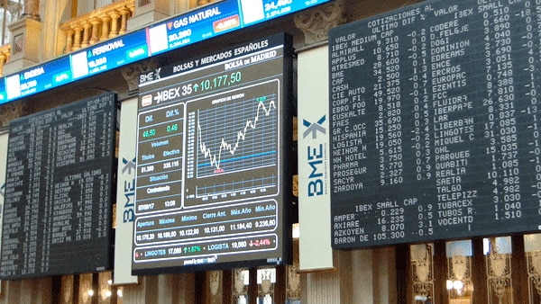 Madrid Stock Exchange Palace. Photo: Benjamín Núñez González (CC BY-SA 2.0)