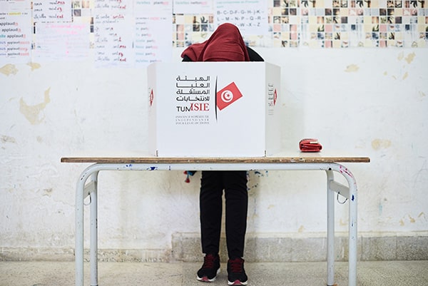 Votante en un colegio electoral el pasado 6 de mayo. Foto: Congress of local and regional authorities (CC BY-ND 2.0)