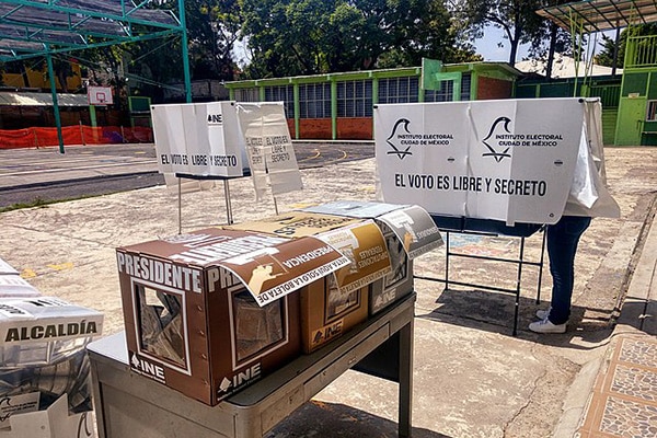 Urnas electorales de las Elecciones Federales de México 2018. Foto: ProtoplasmaKid (Wikimedia Commons / CC BY-SA 4.0)