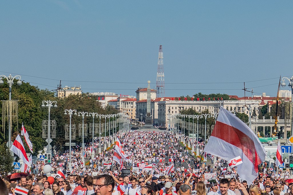 Lo que hay que saber sobre las protestas en Bielorrusia. Protestas en Agosto 2020 en Minsk (Bielorrusia). Foto: Homoatrox (CC BY-SA)