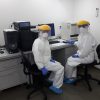 Serbia y el bazar geopolítico de la vacuna. Equipos de diagnósticos del COVID-19 donados por el IAEA al Instituto Científico Veterinario de Novi Sad de Serbia. Foto: Scientific Veterinary Institute Novi Sad / IAEA Imagebank (CC BY 2.0)