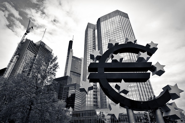 Eurotower in Frankfurt, Germany. Photo: Michael Scheinost (CC BY-NC-ND 2.0)