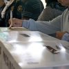 Ciudadano emitiendo su voto en las Elecciones federales en México de 2012 Foto: ProtoplasmaKid (CC BY-SA)