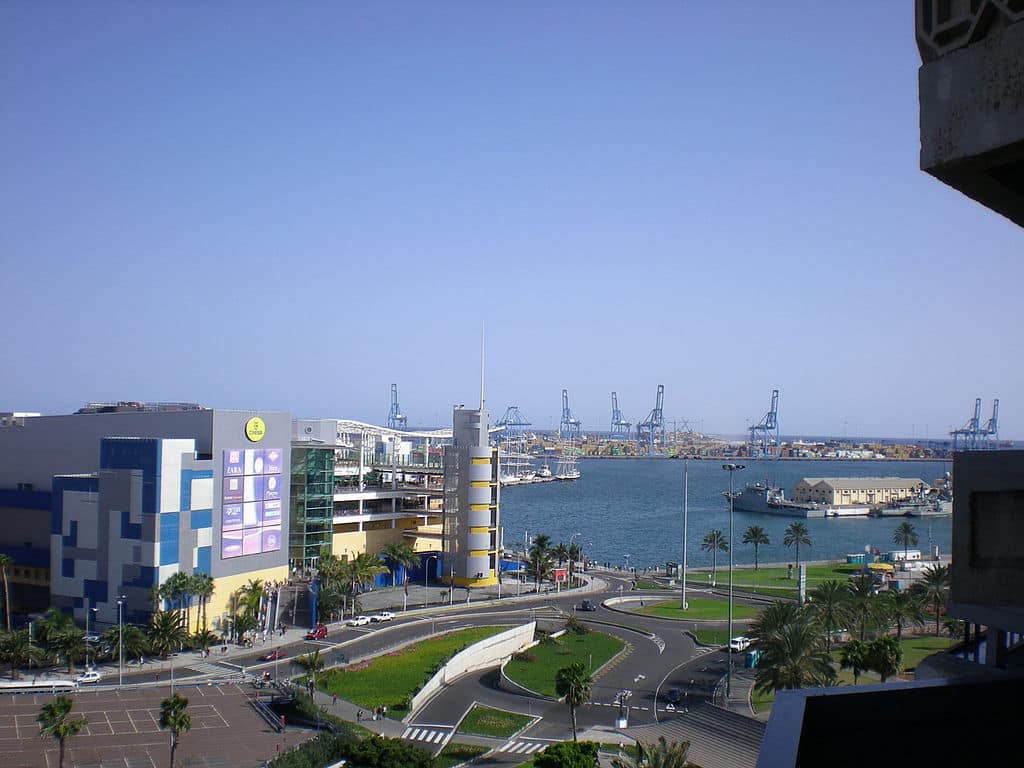Puerto de la Luz, Las Palmas de Gran Canaria. Foto: Pneumaman (trabjo propio) (Wikimedia Commons / Dominio público). Blog Elcano