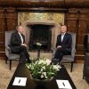 Encuentro de Mauricio Macri (presidente saliente) y Alberto Fernández (presidente electo) en la Casa Rosada, tras las elecciones presidenciales en Argentina (28/10/2019). Foto: Víctor Bugge / Casa Rosada (Presidencia de la Nación Argentina) (CC BY 2.5 ar)- Blog Elcano