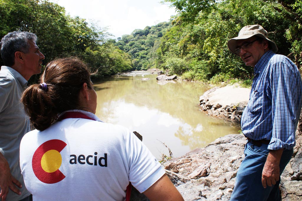 Participantes en un proyecto apoyado por AECID en El Salvador. Foto: AECID El Salvador (CC BY-NC-ND 2.0). Blog Elcano