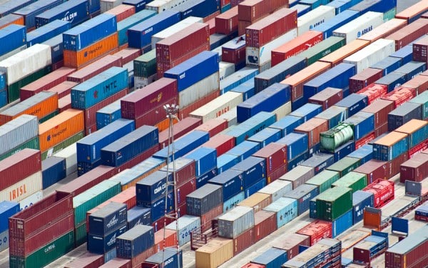 Exportaciones españolas / Comercio exterior español. Foto: Contenedores en el puerto de Barcelona - Ethan O'Brien / Flickr (CC BY 2.0). Blog Elcano.