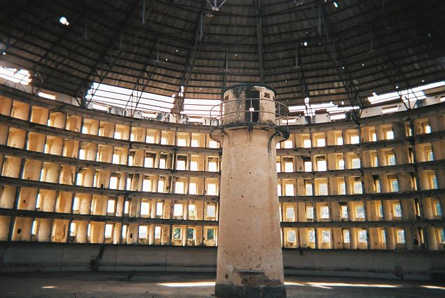 La nueva e inquietante misión de Facebook. Presidio Modelo (Isla de la Juventud, Cuba). Foto: Friman vía Wikimedia Commons (CC BY-SA 3.0). Blog Elcano