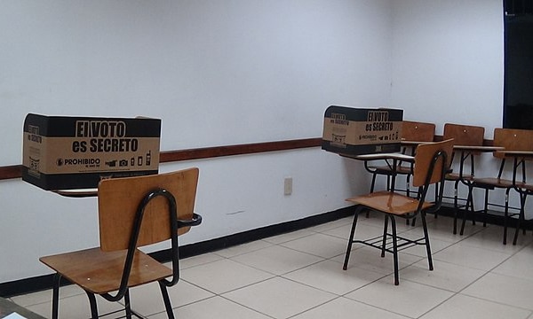 Urnas de votación en las elecciones presidenciales en Costa Rica 2018. Foto Dereck Camacho (trabajo propio) (CC BY-SA 4.0) vía Wikimedia Commons. Blog Elcano
