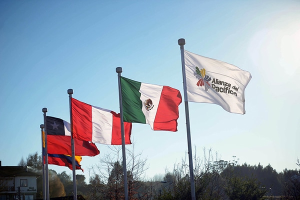 Banderas de la Alianza del Pacífico. Foto: Presidencia de la República Mexicana. (CC BY 2.0)