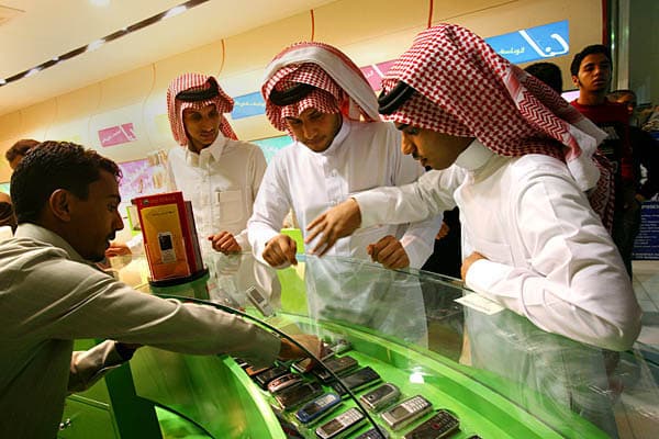 ”Riyadh, Saudi Arabia. 2008”, de la serie ”Genration Faithful” de Shawn Baldwin vía Nate Barksdale. Blog Elcano