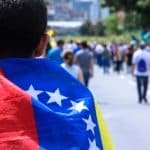 América Latina y la comunidad internacional frente a Venezuela. Manifestante en Caracas en octubre de 2016.