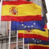 Banderas de España y la Unión European en la Plaza de la Villa, Madrid. Foto: Contando Estrelas (CC BY-SA 2.0)