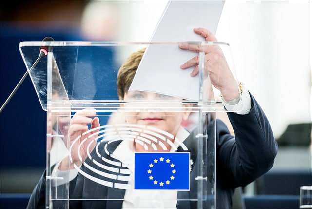 Polish Prime Minister Beata Szydło in the European Parliament plenary debating the situation in Poland (19/1/2016). Photo: © European Union 2016 - European Parliament. Creative Commons License Attribution-NonCommercial-NoDerivatives. Blog Elcano