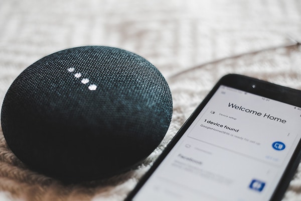 Dispositivos conectados. Foto: BENCE BOROS / Unsplash.