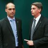 Jair Bolsonaro y su hijo Eduardo en el Consejo de Ética de la Cámara de Diputados de Brasil (2017). Foto: Fabio Rodrigues Pozzebom/Agencia Brasil - Agência Brasil Fotografias (CC BY 2.0). Blog Elcano