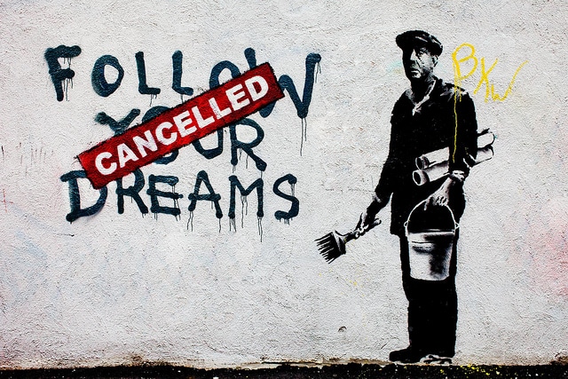 Clases medias. "Hey America, The Good Life". Bansky en Boston (EEUU). Foto: Thomas Hawk (CC BY-NC 2.0). Blog Elcano