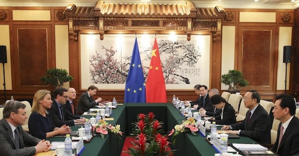 Federica Mogherini y Yan Jiechi. V Diálogo Estratégico Bilateral 2015. Blog Elcano
