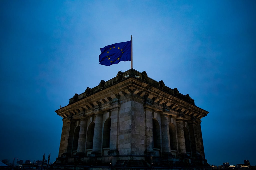 Bandera de la Unión Europea (UE) en el edificio del Reichstag Berlín (Alemania). Foto: Christian Lue (@christianlue). Blog Elcano