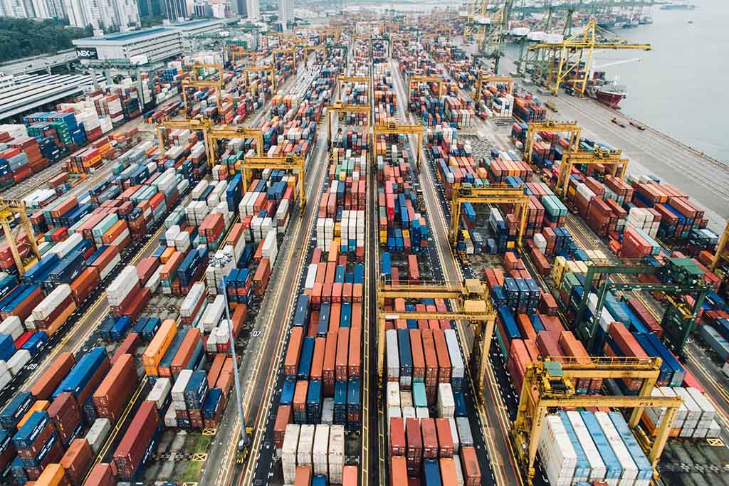 Las importaciones también son un motor del crecimiento y el bienestar. Área de Bukit Merah (Singapur). Foto: chuttersnap vía Unsplash. Blog Elcano