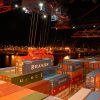 Nuevo proteccionismo, ¿menos inversiones? Descarga de containers en el puerto de Hamburgo. Foto: Jgmorard / Flickr (CC BY 2.0). Blog Elcano