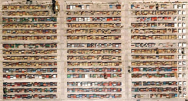 El nuevo mapa de la exportación española. Containers en el puerto de Valencia. Foto: anroir (CC BY-NC 2.0). Blog Elcano