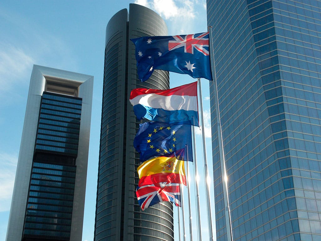 Lo que las empresas extranjeras nos dicen sobre la economía y los negocios en España. Cuatro Torres Business Area, Madrid. Foto: JasonParis (CC BY 2.0). Blog Elcano