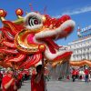 Celebraciones de la danza del dragón en la puerta del Sol en 2019. Foto: Riccardo Cuppini (CC BY-NC-ND 2.0). Blog Elcano