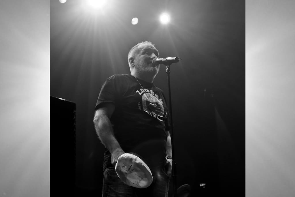 Đorđe Balašević durante un concierto en Zagreb (Croacia) en 2010. Foto: rom@nski photo from Rakov Potok, Hrvatska (Wikimedia Commons / CC BY 2.0). Blog Elcano
