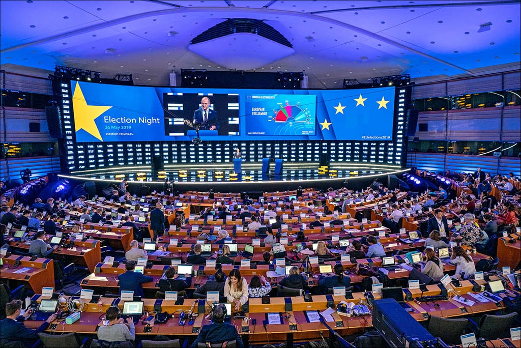 El Parlamento Europeo durante la noche electoral. Foto: © European Union 2019 – Source: EP (CC-BY-4.0)
