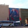 Retrato del rey Mohammed VI en la plaza de Meknes, Marruecos. Foto: fredsharples (CC BY 2.0)