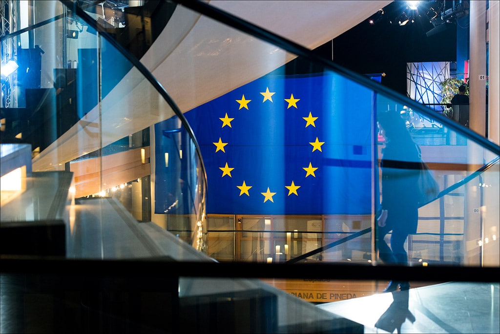 La Marca Europa. Bandera de la UE en el edificio del Parlamento Europeo en Estrasburgo. Foto: © European Union 2015 - European Parliament (CC BY-NC-ND 2.0)