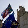 Banderas cerca del Parlamento de Westminster (Londres). Foto: ChiralJon (CC BY 2.0)