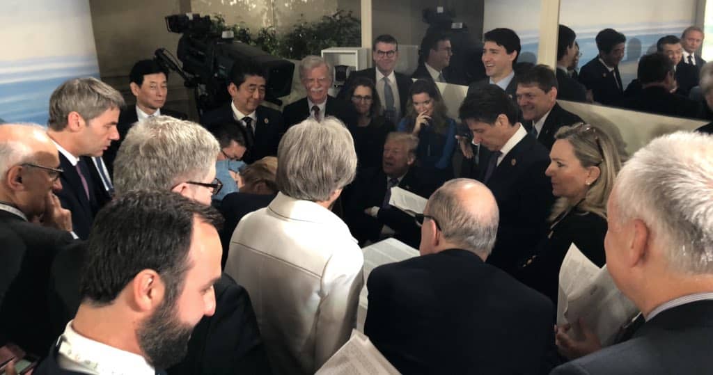 G7 in Canada: Trump’s bravado annoys Europe. G7 Summit negotiations with Trump. Photo: Dan Scavino Jr (Wikimedia Commons / Public Domain)