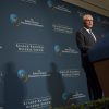 Chuck Hagel (Secretario de Defensa), anuncia la Defense Innovation Initiative y la tercera estrategia de offset (15/11/2014). Foto: Petty Officer 2nd Class Sean Hurt (U.S. Department of Defense) - Wikimedia Commons.