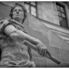 El populismo según Plutarco y Rosanvallon. Estatua de Julio César, de Nicolas Coustou, en el Museo del Louvre em París (Francia). Foto: Ian Dolphin (CC BY-NC-ND 2.0). Blog Elcano