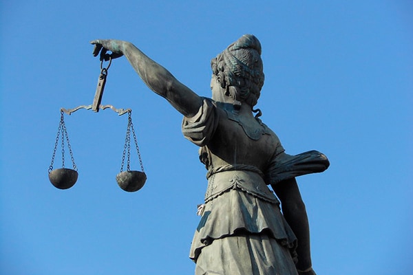 Escalas de la justicia. Foto: Michael Coghlan (CC BY-SA 2.0)