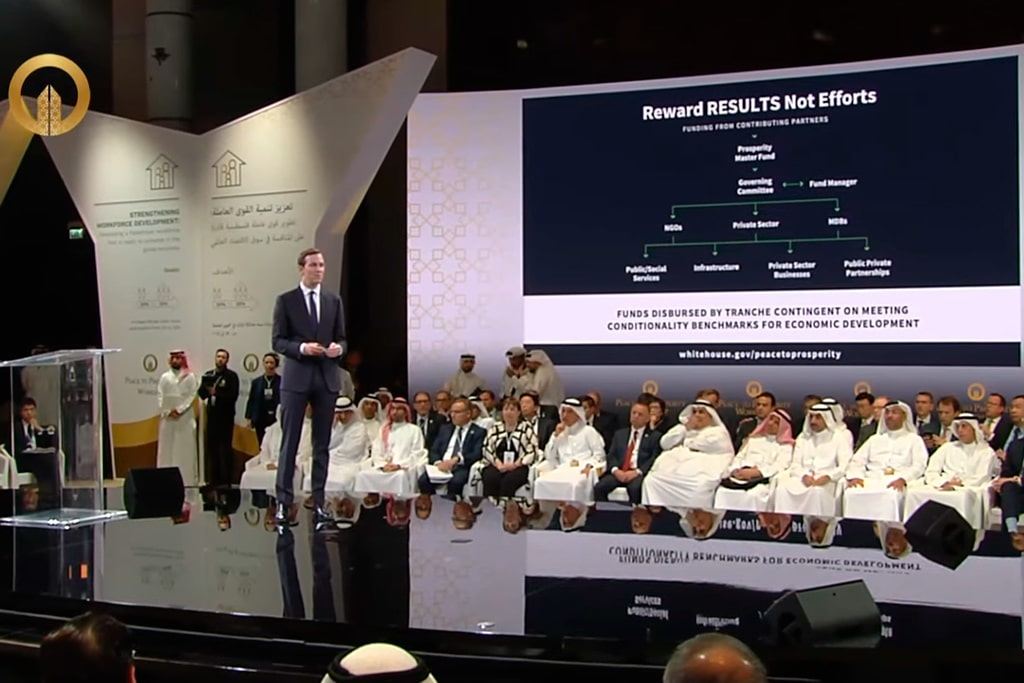 La paz en Palestina no vendrá de Bahréin. Jared Kushner durante el taller sobre Paz para la Prosperidad realizado en Manama, Bahréin (25/6/2019). Imagen vía Peace to Prospertity Workshop. Blog Elcano