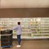 La respuesta económica a una pandemia sólo puede ser global y coordinada. Estantes vacíos en un supermercado en los Países Bajos. Foto: Martijn Baudoin (@martijnbaudoin)