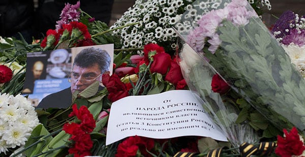 Asesinato de Boris Nemtsov.Flores en el sitio del asesinato de Boris Nemtsov. Foto: Dhārmikatva (Wikimedia Commons / CC BY-SA 4.0). Blog Elcano