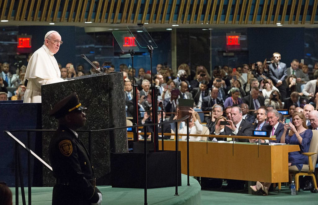 Discurso del Papa Francisco en la Asamblea General de la ONU en 2015, un ejemplo de referentes morales..Foto: ONU/Evan Schneider
