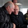 El presidente bielorruso Alexander Lukashenko y Vladimir Putin conversan al lado del ministro de Defensa ruso Sergei Shoigu durante las maniobras Zapad-2013. Foto: Kremlin (CC BY 4.0)