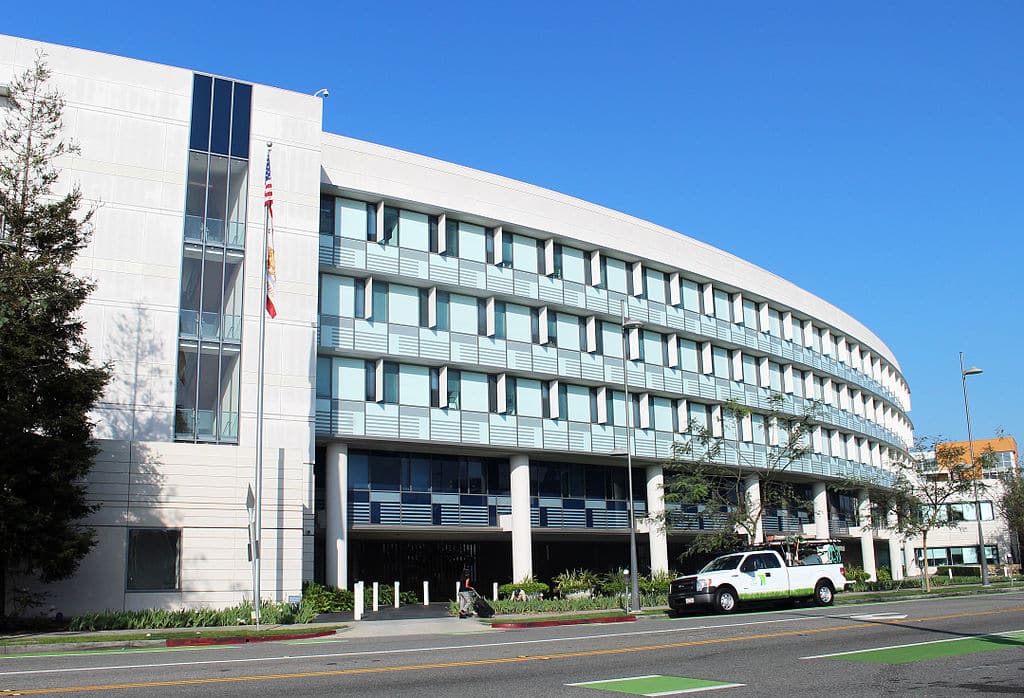 https://commons.wikimedia.org/wiki/File:Randcorporationsantamonica.JPG