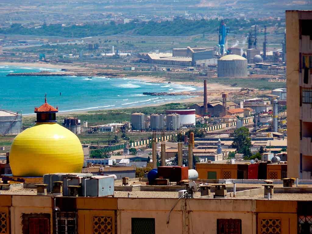 Argelia no es Venezuela. Refinería de Sonatrach en Arzew (Argelia). Foto: Maya-Anaïs Yataghène (CC BY 2.0).