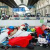 Refugiados en la estación de tren de Keleti, Budapest. Foto: Rebeca Harms / Wikimedia Commons. Blog Elcano
