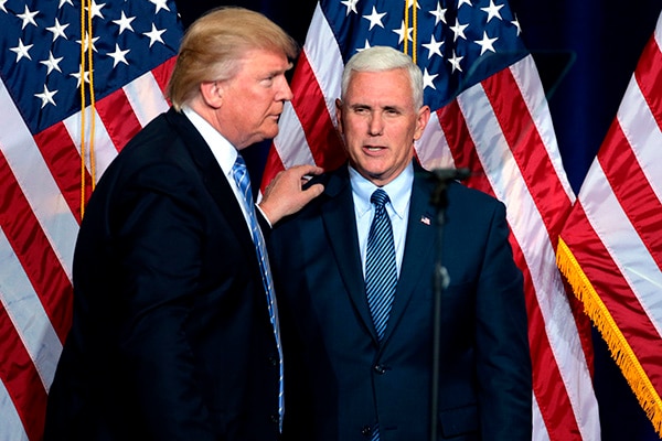 Trump: bilateralism. President-elect Donald J. Trump and Vice President-elect Mike Pence at the Phoenix Convention Center (August, 2016). Photo: Gage Skidmore / Flickr (CC BY-SA 2.0). Elcano Blog