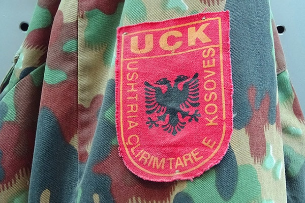 ¿Constituye el Tribunal Especial para Kosovo una “injusticia histórica”? Insignia del Ejército de Liberación de Kosovo. Foto: Adam Jones (CC BY-SA 2.0).. Blog Elcano
