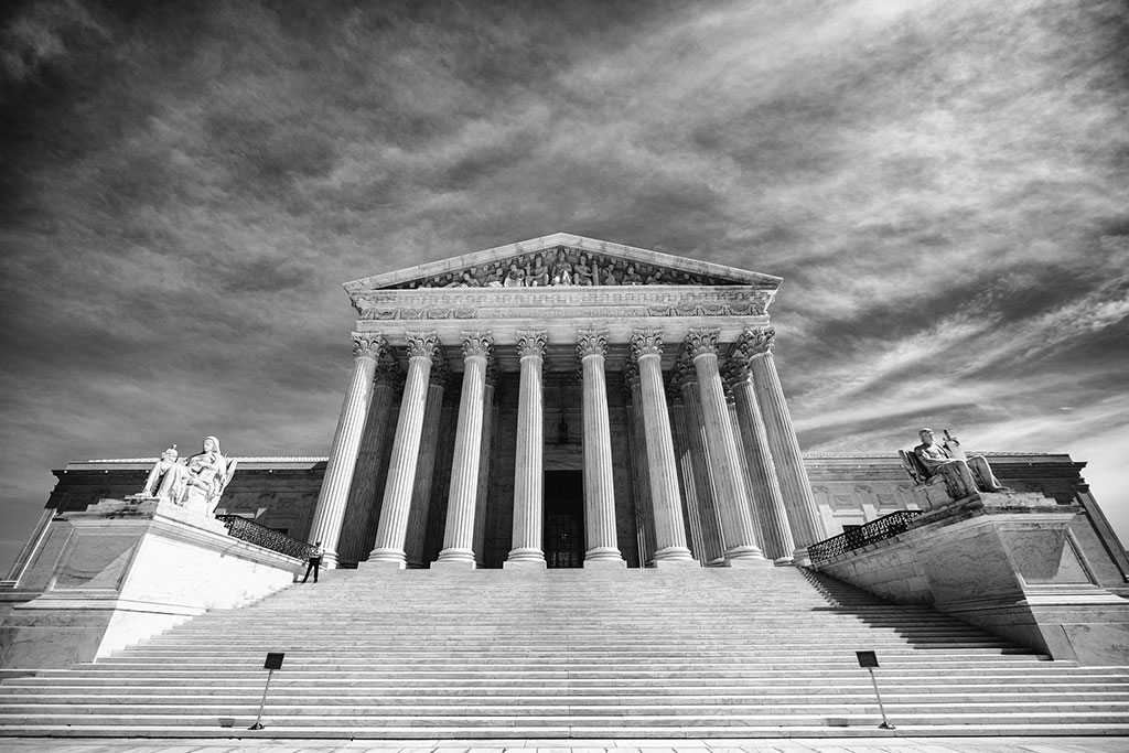 Sede de la Corte Suprema de los EEUU (SCOTUS) con la inscripción "Equal Justice Under Law". Foto: Thomas Hawk (CC BY-NC 2.0). Blog Elcano