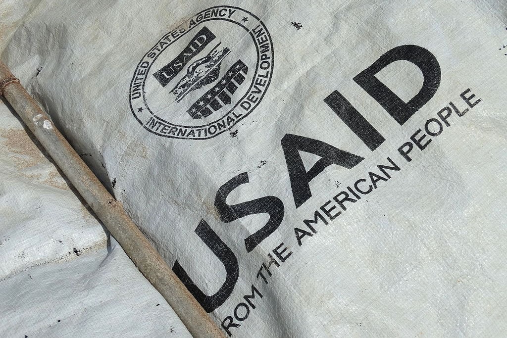 La ayuda americana. Imagen del USAID (Agencia de los Estados Unidos para el Desarrollo Internacional) en Sri Lanka. Foto: Adam Jones (Wikimedia Commons / CC BY-SA 2.0). Blog Elcano